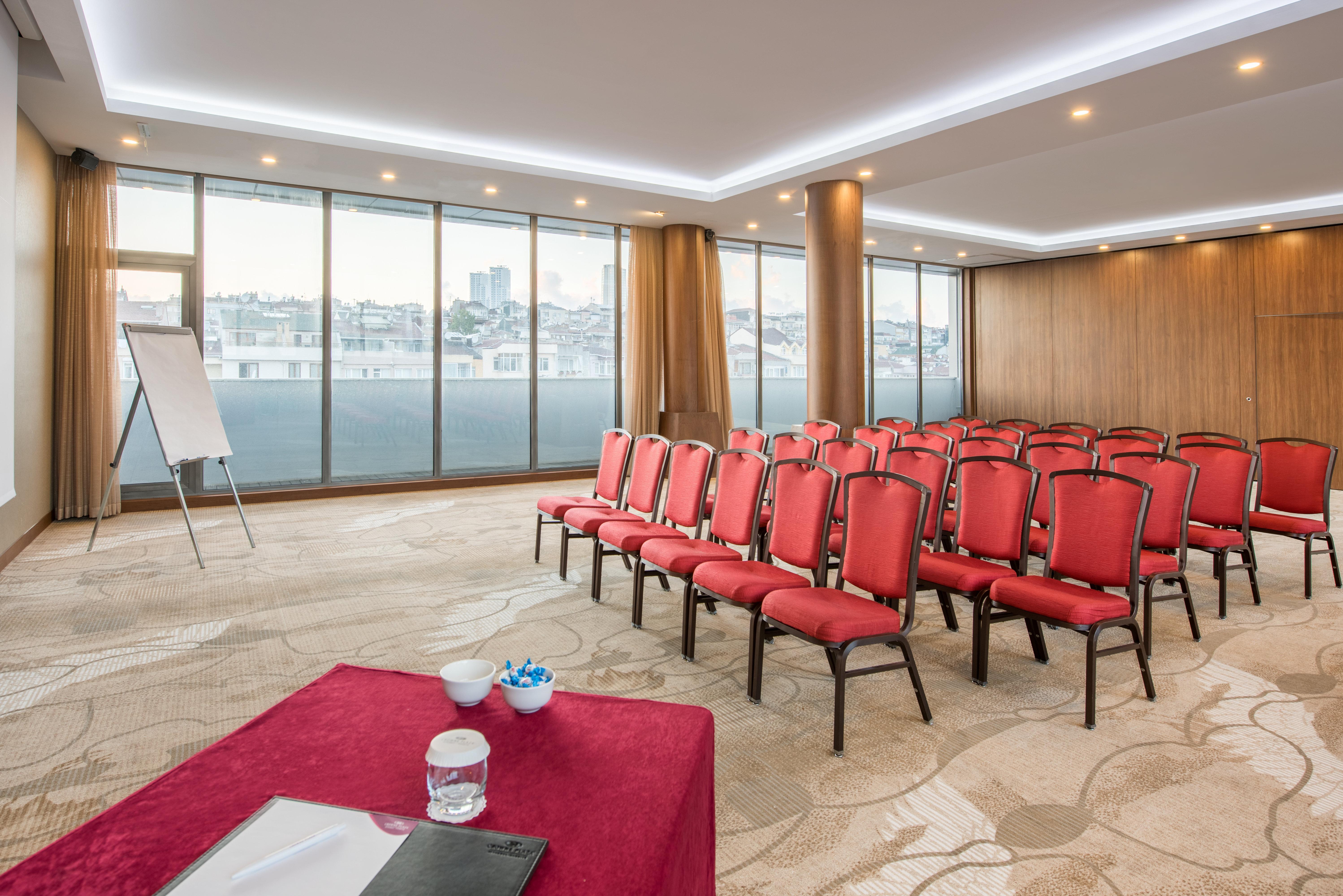 Crowne Plaza Harbiye By Ihg Istanboel